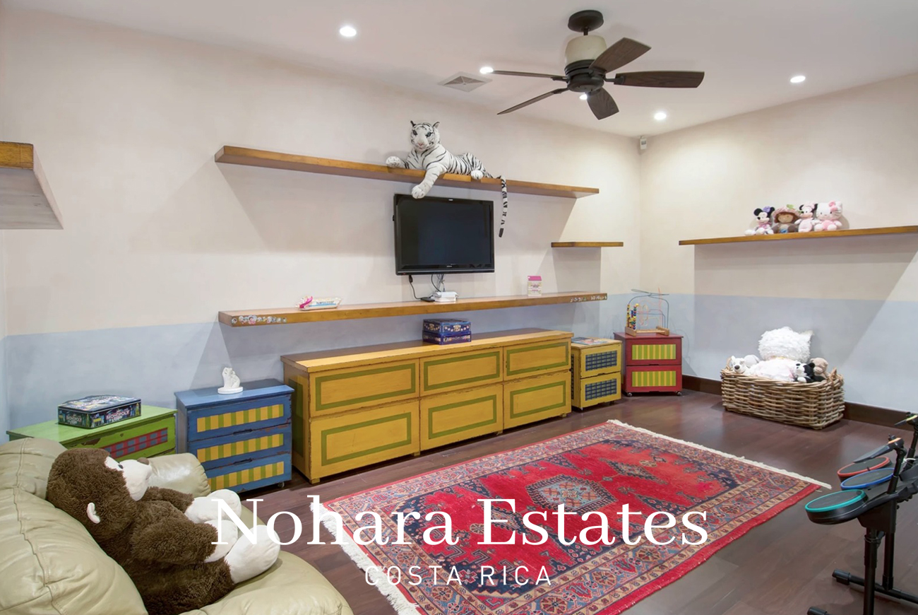 La Lolas State Mountains Of Escazu Branded 15