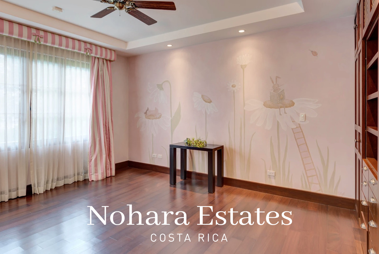 La Lolas State Mountains Of Escazu Branded 19