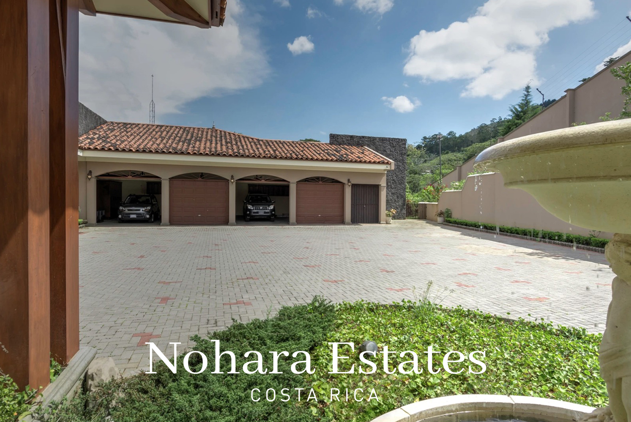 La Lolas State Mountains Of Escazu Branded 3