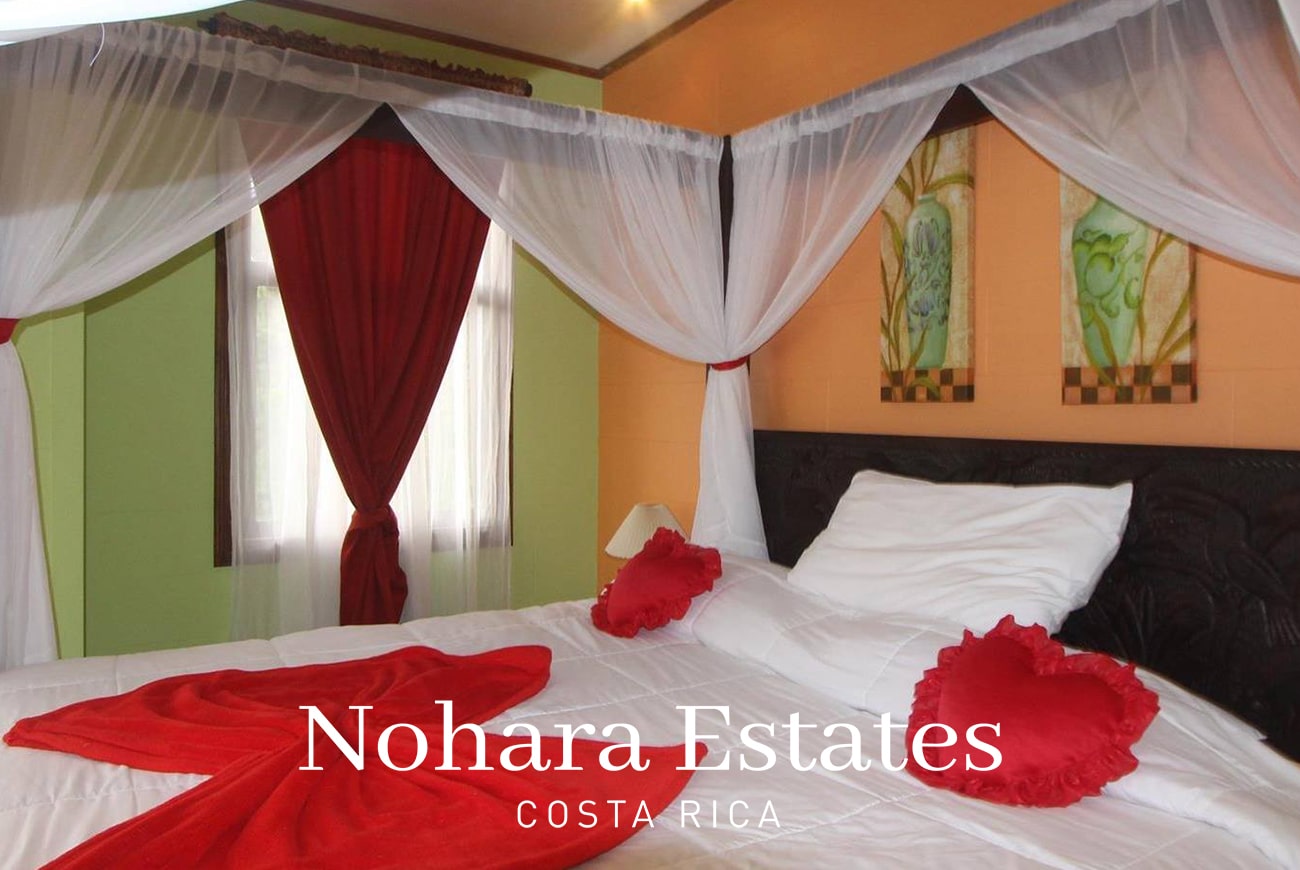 Arenal Garden Lodge Logo 28 Min
